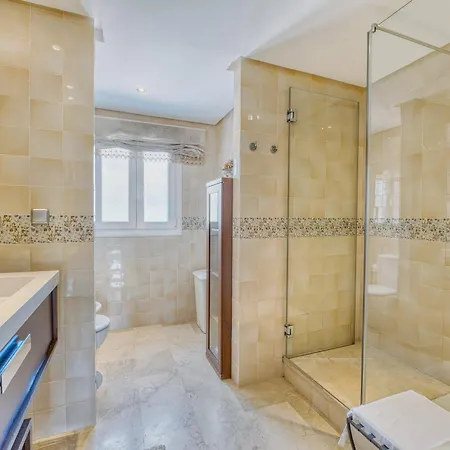 1107 Front House Ferienhaus Marbella