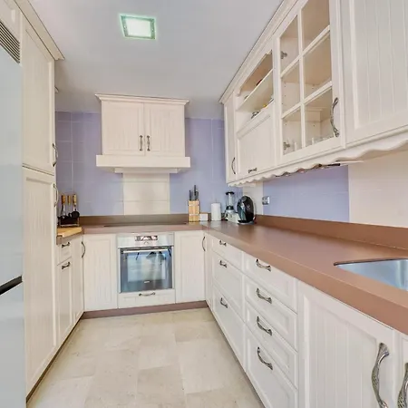 1107 Front House Ferienhaus Marbella