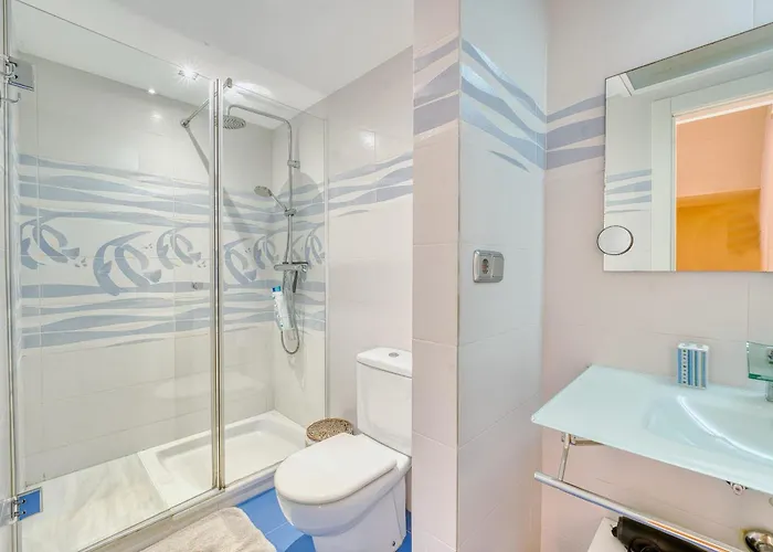 بيت للعطل 1107 Front House *